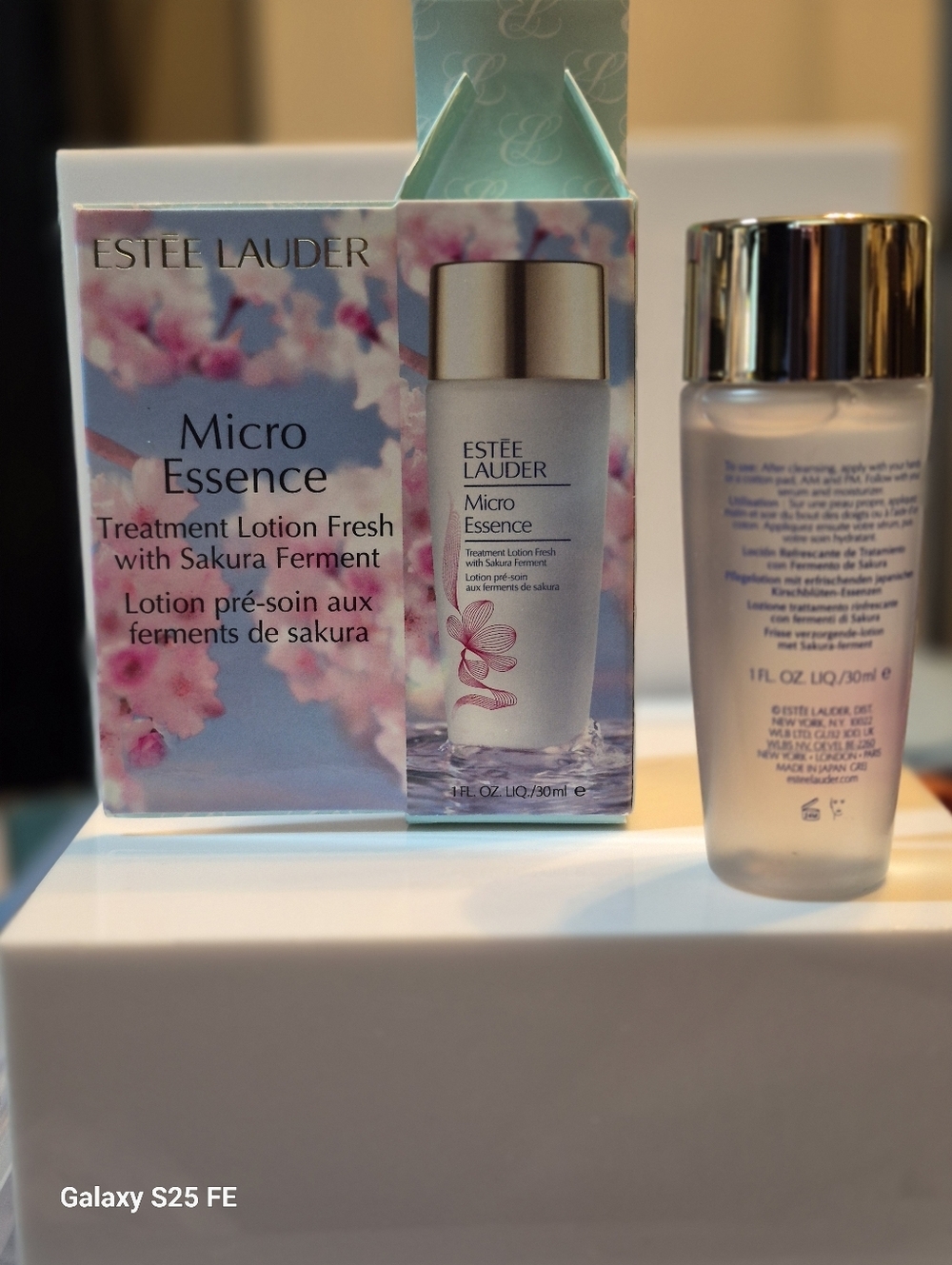 Estee Lauder Micro Essence Treatment Lotion with Sakura-Ferment, 30ml (TS), NIB - Picture 2 of 9